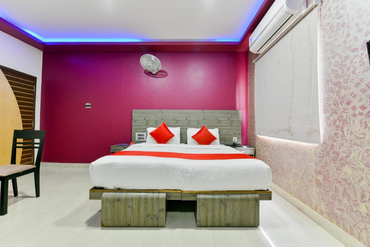Oyo 1889 Hotel Aj Park Alappuzha Pokoj fotografie