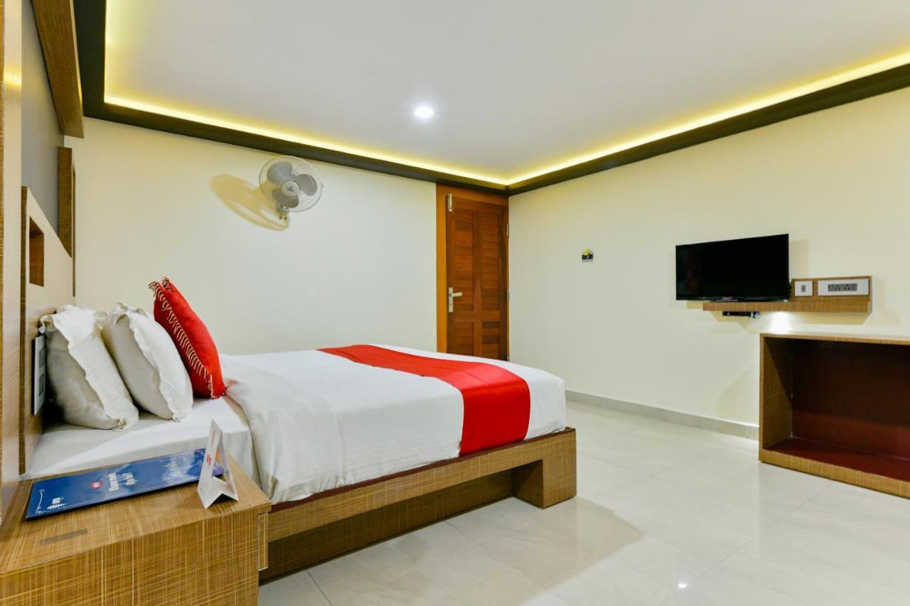 Oyo 1889 Hotel Aj Park Alappuzha Exteriér fotografie