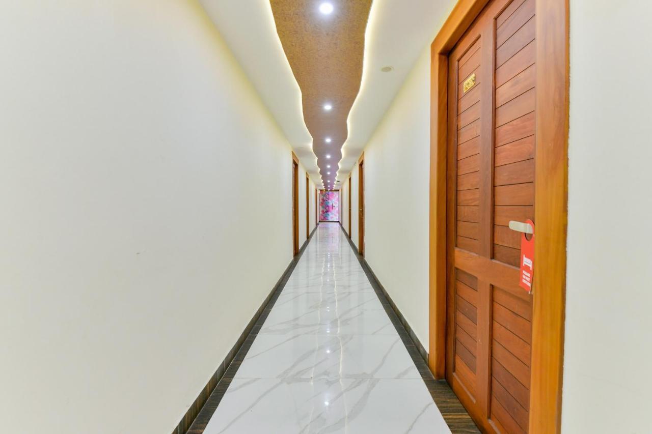 Oyo 1889 Hotel Aj Park Alappuzha Exteriér fotografie