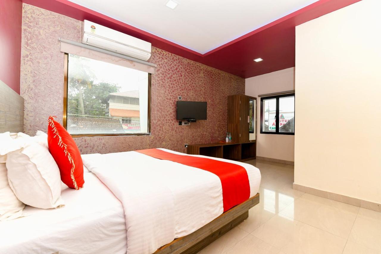 Oyo 1889 Hotel Aj Park Alappuzha Exteriér fotografie