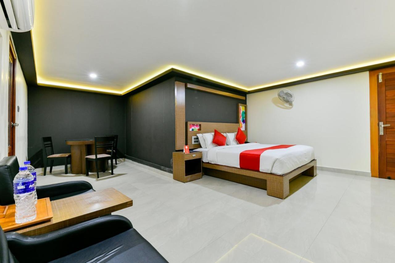 Oyo 1889 Hotel Aj Park Alappuzha Exteriér fotografie